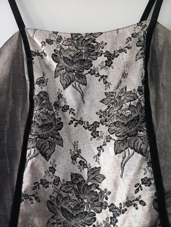 Vintage Amelia’s Silver Metallic Floral Cami Top M Velvet Trim Strappy Tank - Picture 4 of 6